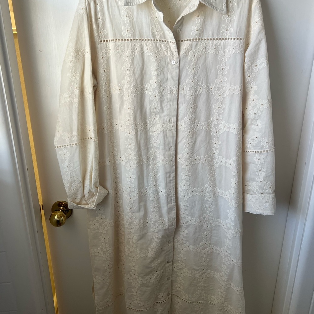 Elegant Cream Lace Dress